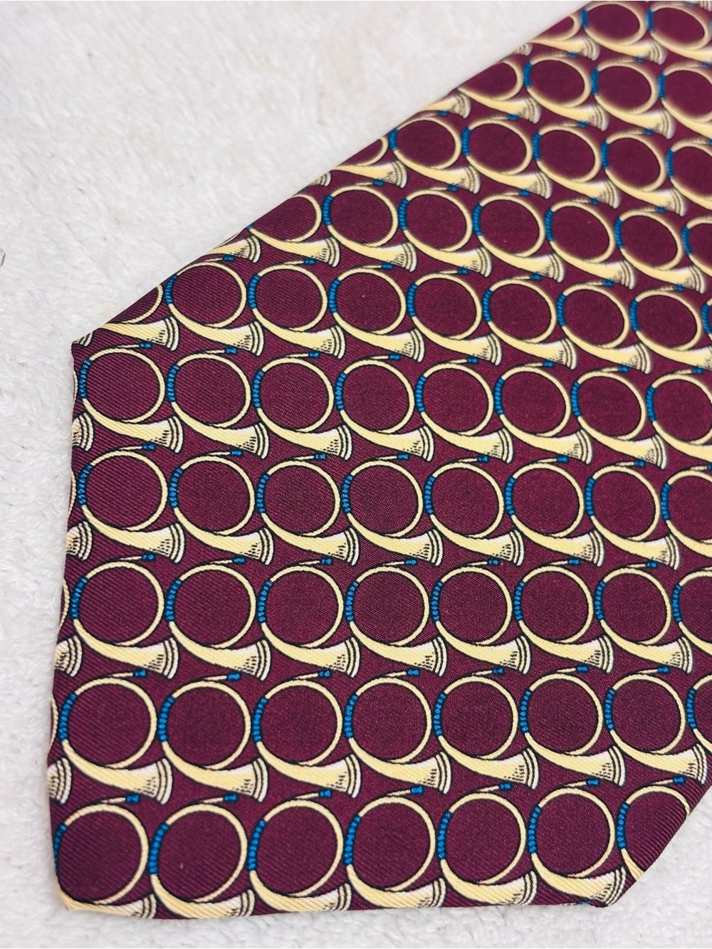 Brand New Vintage Jos A. Bank Tie - Tie Width Is 3 3/4 Inches